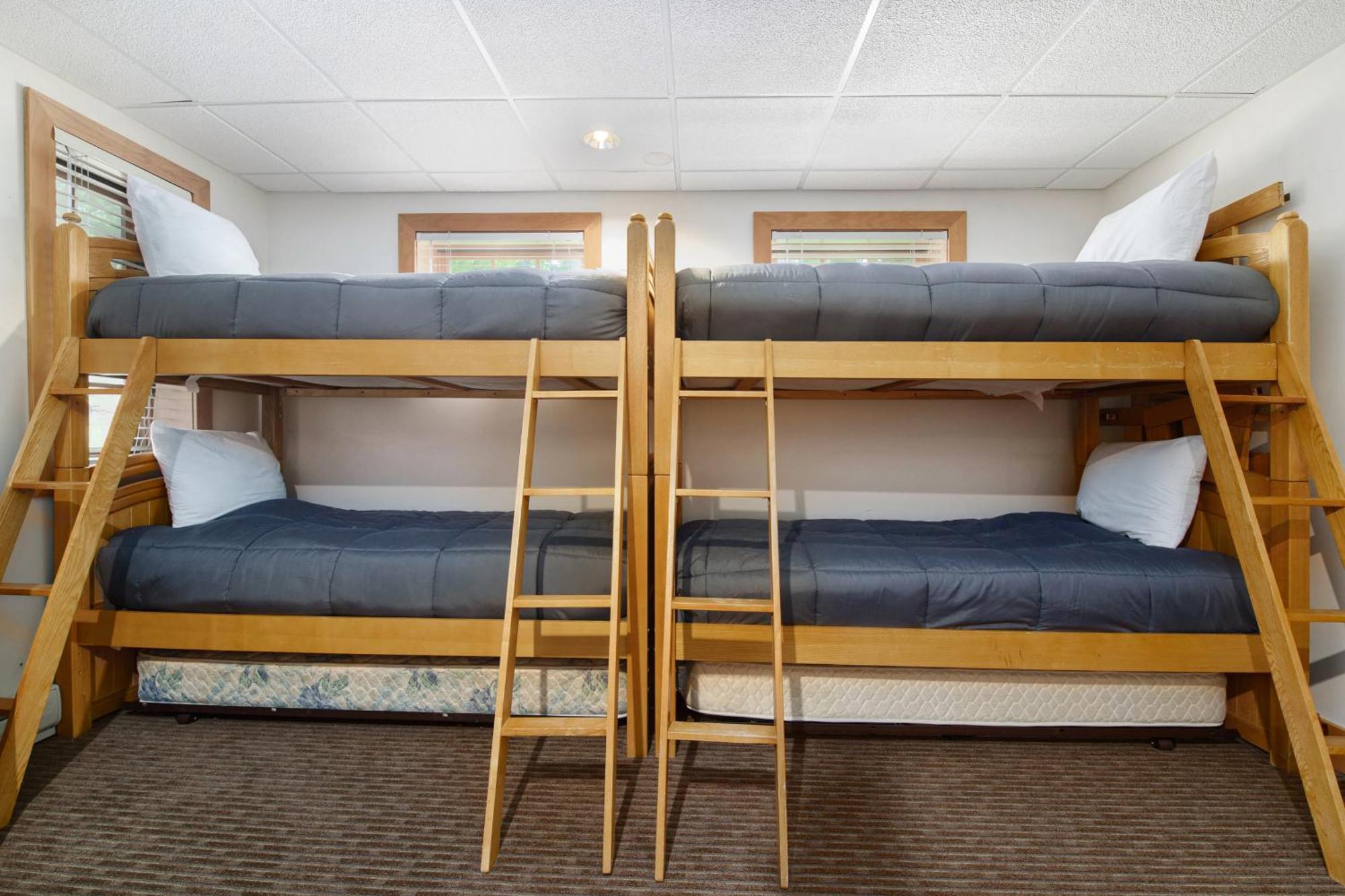 Boyne Mountain Getaway, Unit B Aparthotel Boyne Falls Kültér fotó